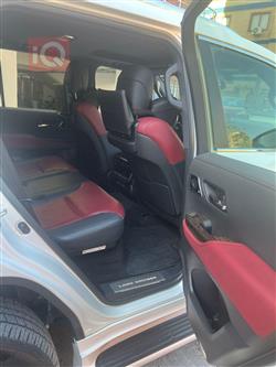 تۆیۆتا لاند کروزەر